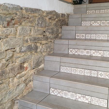 Freundliches Appartement - Bitte Angaben Zum Gastgeber Lesen Wehrheim Kültér fotó